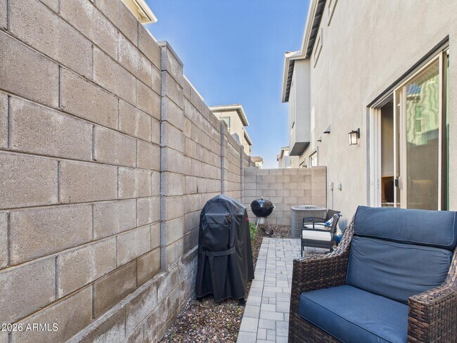 Building Photo - 4854 E Helena Dr