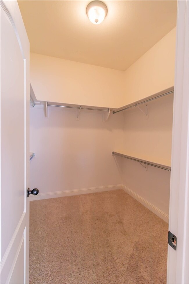 Building Photo - 5503 SW Lavender Ln