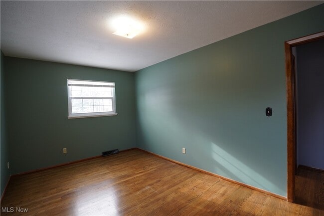 Building Photo - 26913 Westwood Ln