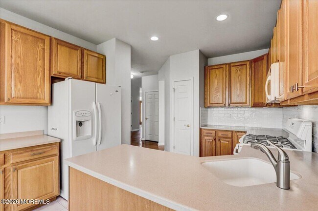 Building Photo - 3 Vancleve Rd