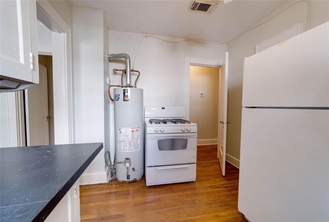 Building Photo - One side of Duplex Available- 2 Bedroom- 1 Bath Tudor Minutes from TCU- 76109