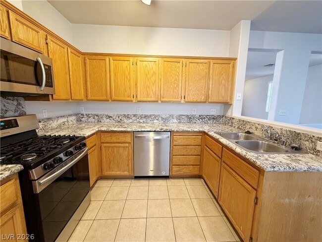 Building Photo - 2185 Polynesia Cir