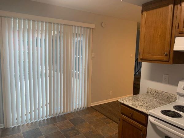 Building Photo - Cedar Bluff! Spacious 2bdrm/1.5bath