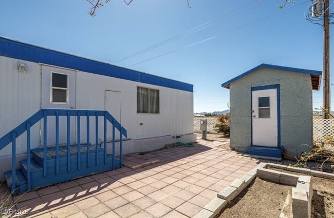 Building Photo - 1240 S Comstock Cir