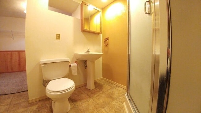 Building Photo - Large Four Bedroom Home with Finished Basement