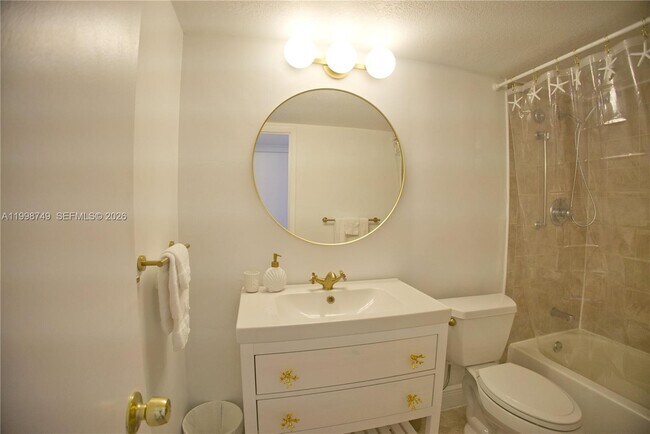 Building Photo - 5555 Collins Ave