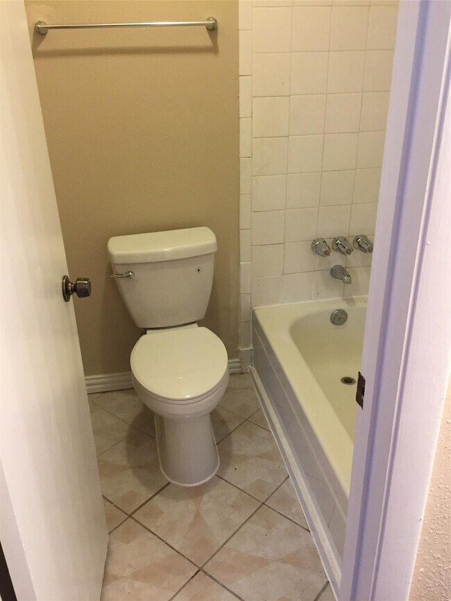 Building Photo - 4918 Quailgate Dr