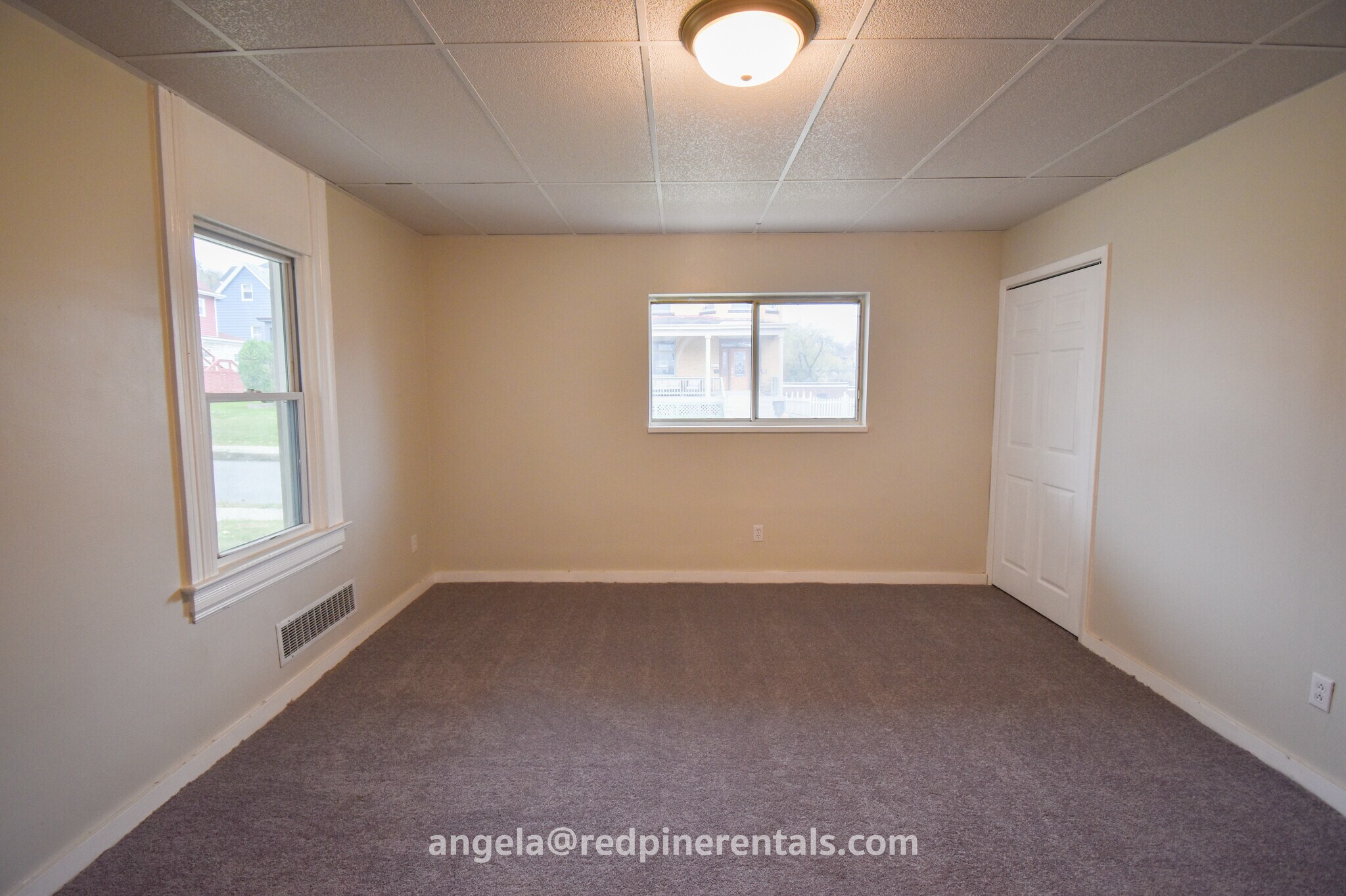 living room - 17 Walnut St