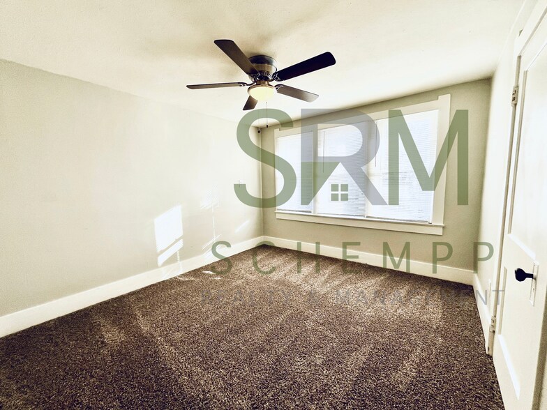 Building Photo - 4307 S 3rd St