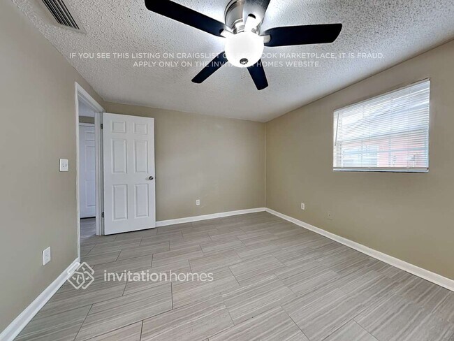 Building Photo - 8261 Greenleaf Cir