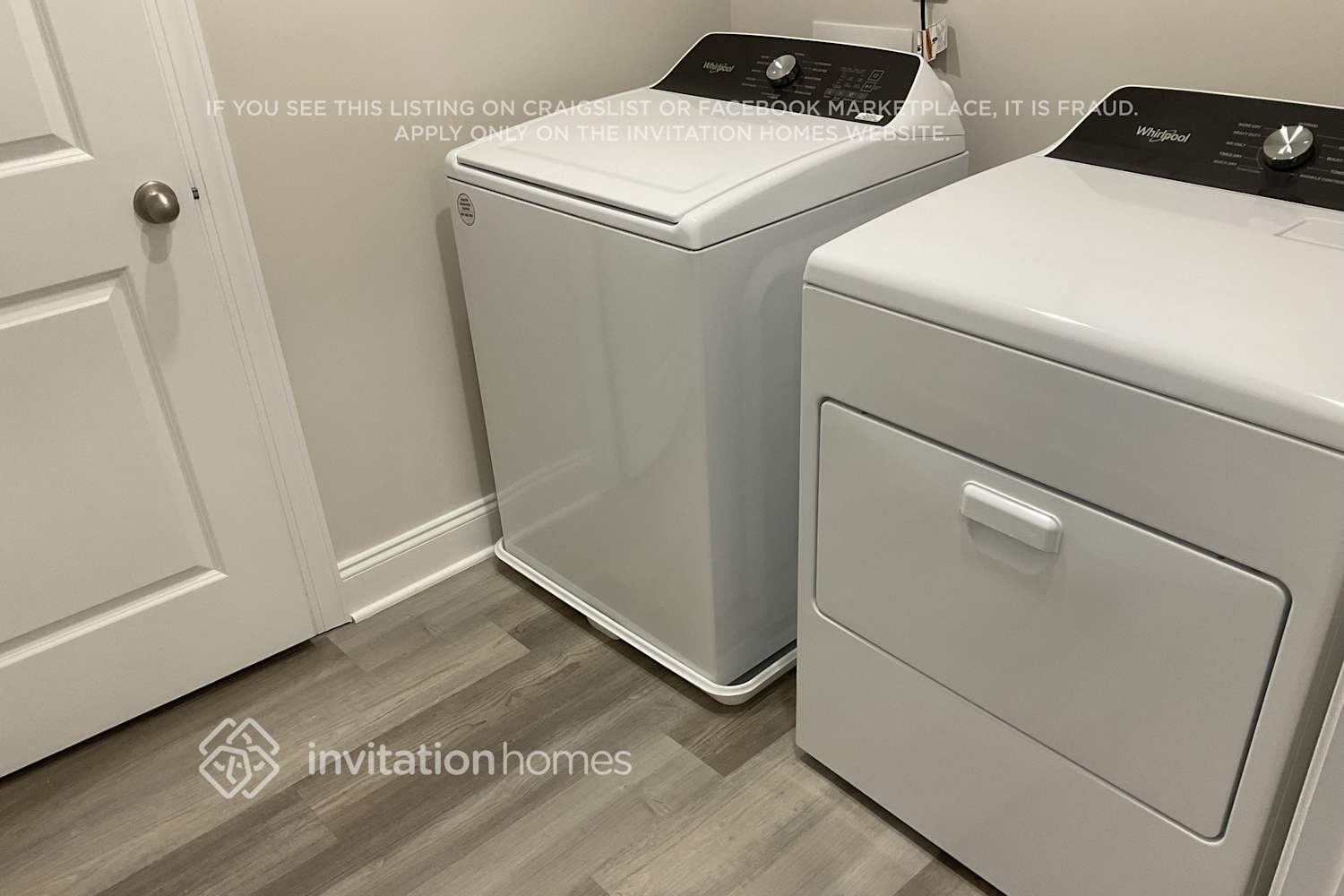 Building Photo - 275 River Rock Dr