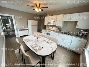 Building Photo - 720 Sigsbee Ave