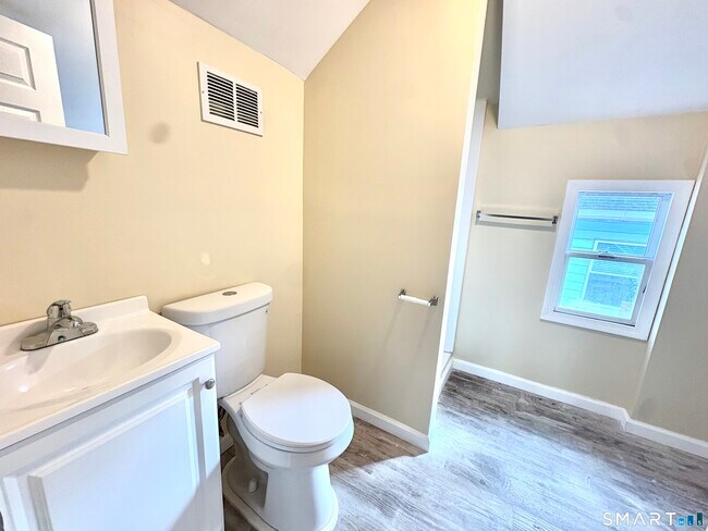 Building Photo - 129-131 Highland Ave