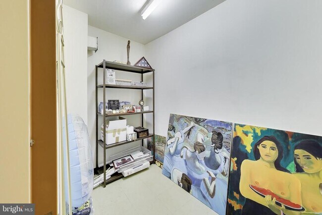 Building Photo - 1101 S Arlington Ridge Rd