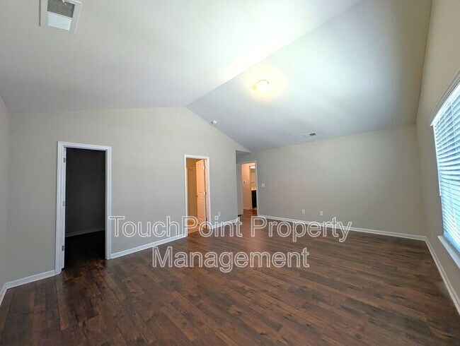 Building Photo - 2525 Mcintosh St