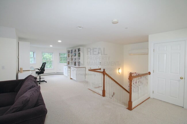 Building Photo - 67 Clearwater Dr