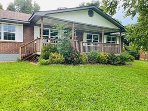 Building Photo - 8927 Cornell Dr