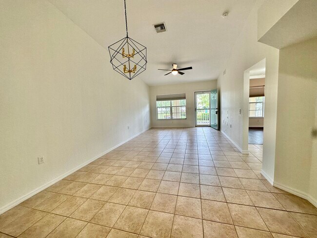 Building Photo - 25735 Lake Amelia Way