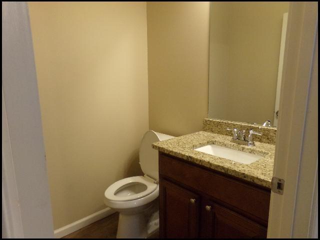 Building Photo - 802 Wright Ave