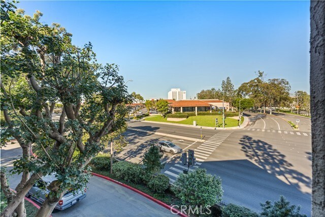 Building Photo - 576 N Bellflower Blvd