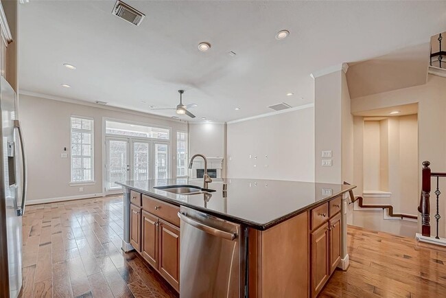 Building Photo - 38 Islewood Blvd