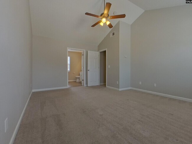 Building Photo - 661 Thornhill Dr
