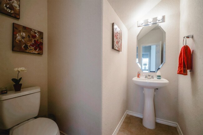 Building Photo - 8730 Sunny Gallop Dr