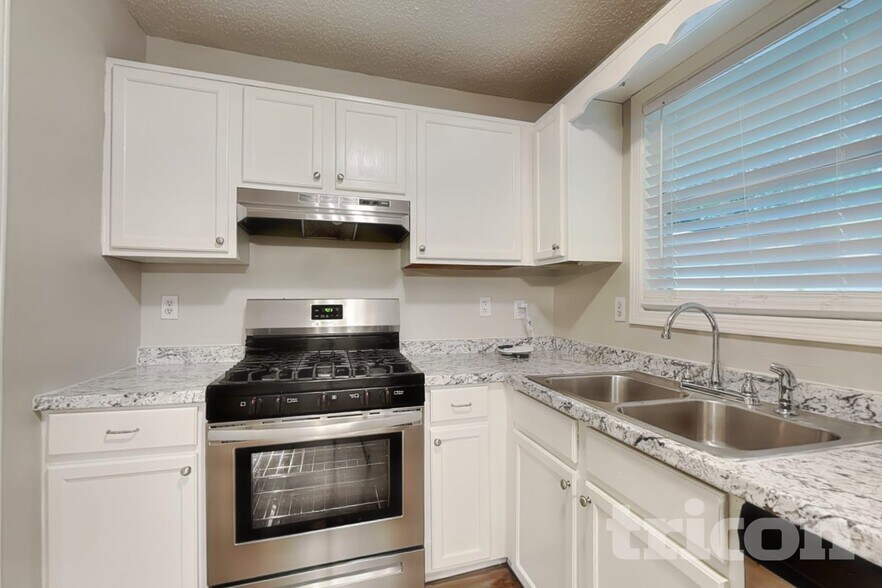 Building Photo - 204 Campbell Dr