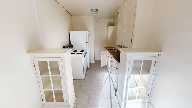Interior Photo - The Carlton Apartments