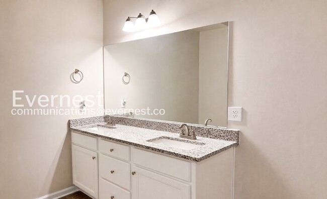 Building Photo - 4-Bed/2-Bath/Pet Friendly/Available Soon!