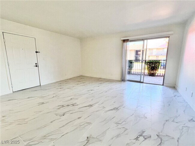 Building Photo - 5161 River Glen Dr