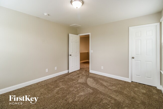 Building Photo - 2986 Grassy Knoll Cir