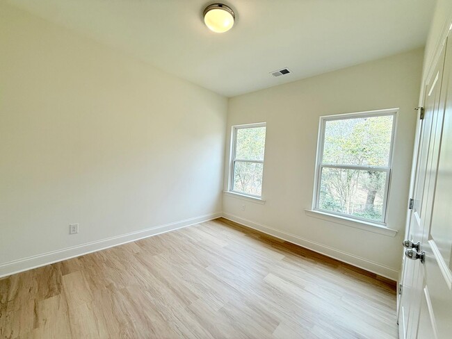 Building Photo - 5399 Toano Rd