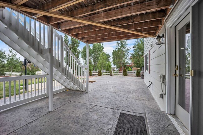 Building Photo - 9811 Carrington Dr
