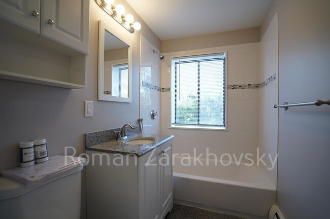 Building Photo - 394 Langley Rd