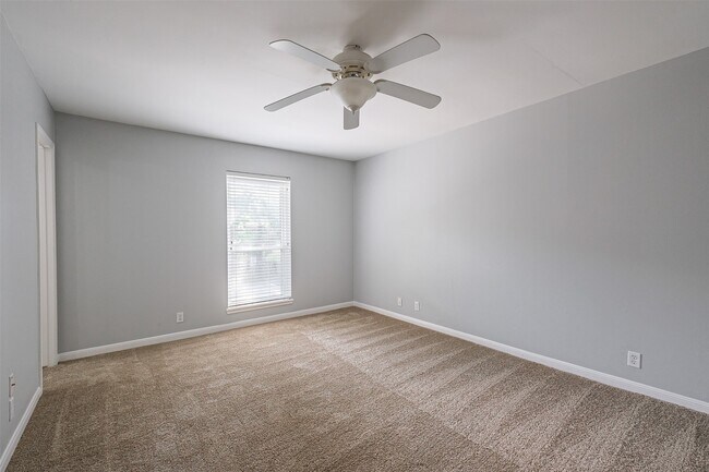 Building Photo - 12919 Westella Dr