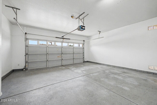 Building Photo - 6932 W Blackhawk Dr