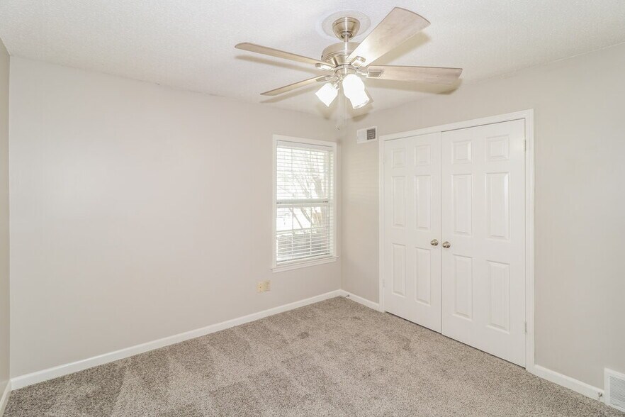 Building Photo - 7018 Cobblestone Dr