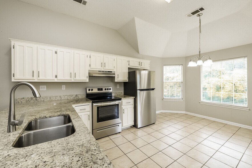 Building Photo - 1241 Trotters Stop Cove