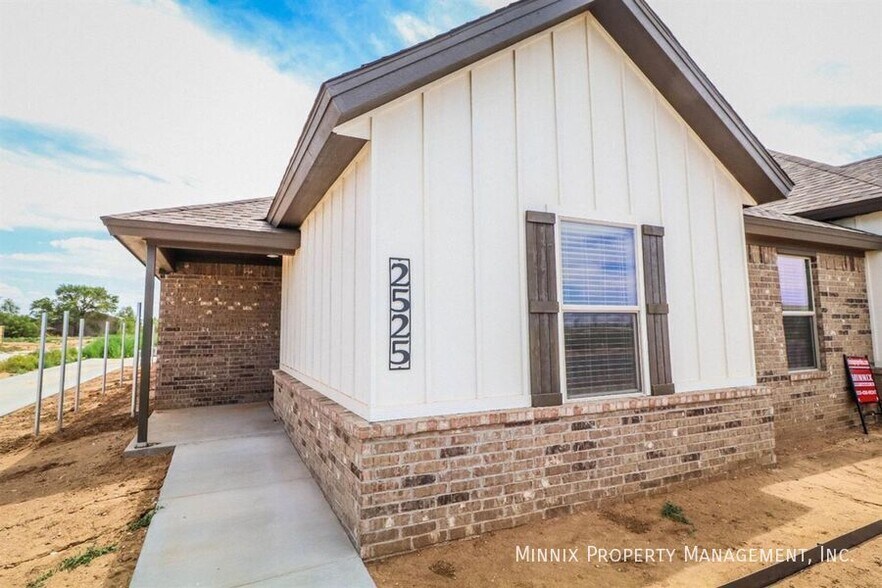 Building Photo - 2525 137th St