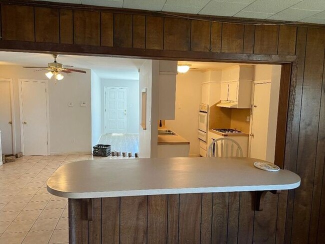 Building Photo - **Very nice brick house with garage**