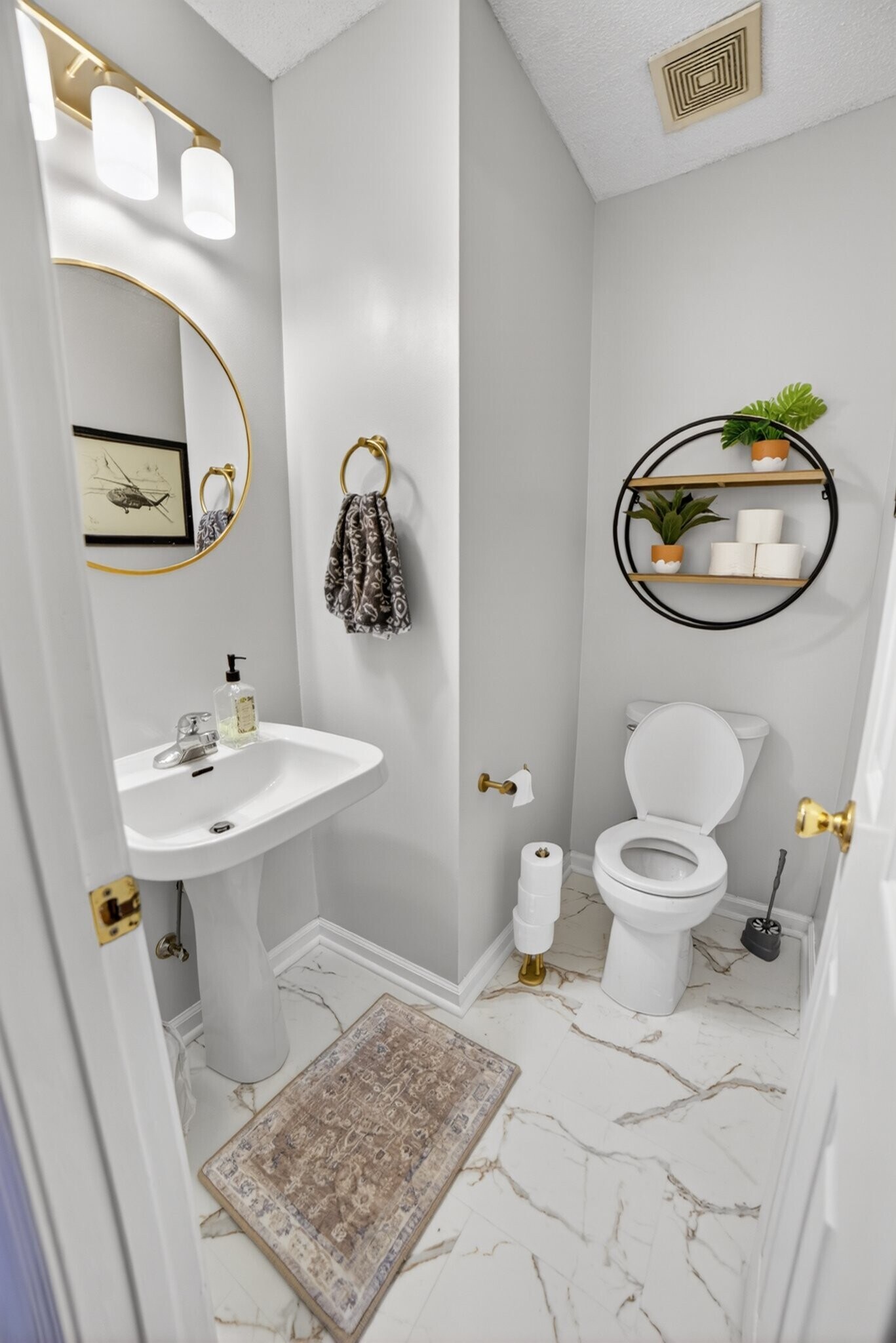 Building Photo - 2129 Quail Ridge Dr