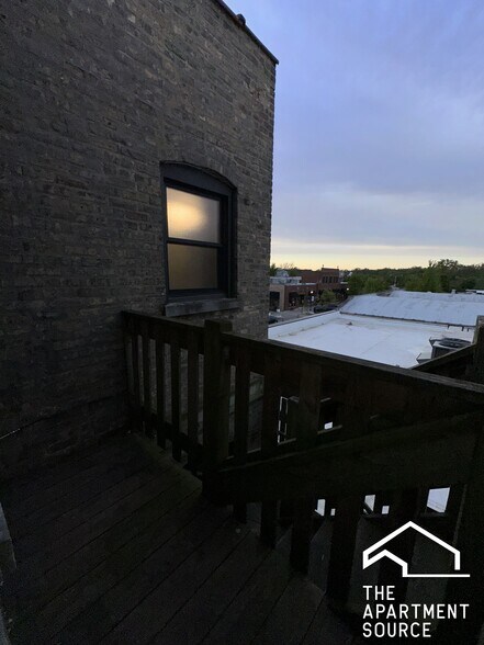 Building Photo - 545 Chestnut St