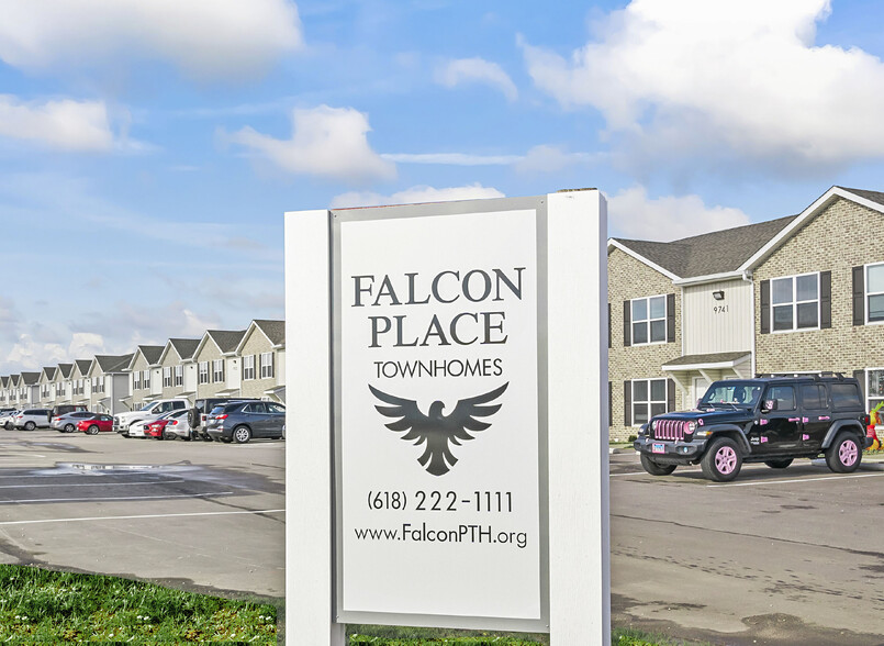 Building Photo - Falcon Place Townhomes