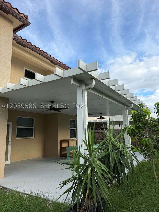 Building Photo - 23602 SW 115 Ct