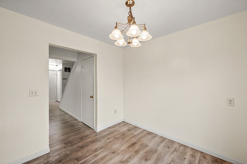 Building Photo - 36702 Park Pl Dr