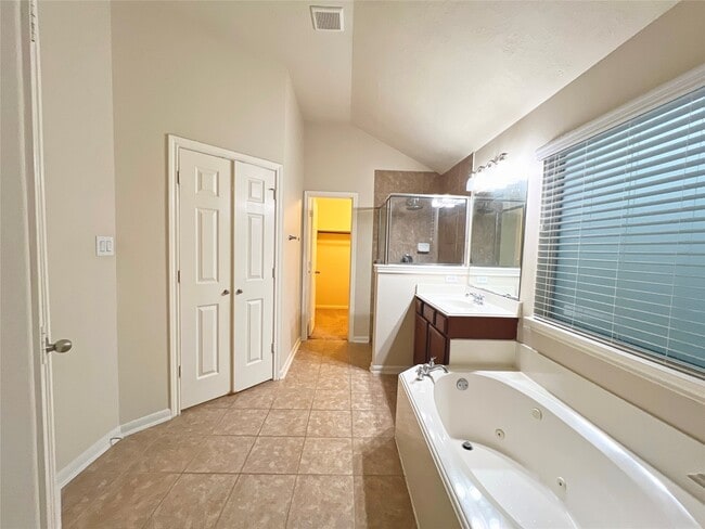 Building Photo - 13306 Southpoint Ln