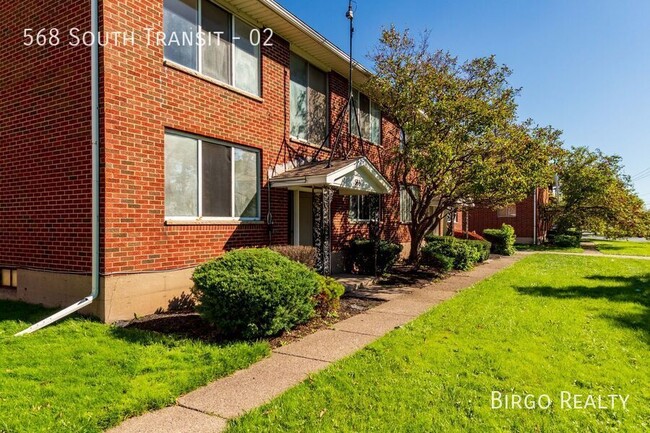 Primary Photo - CENTRALLY LOCATED 1 BD / 1 BA UNIT in LOCK...