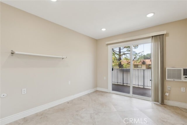 Building Photo - 879 Via Mendoza