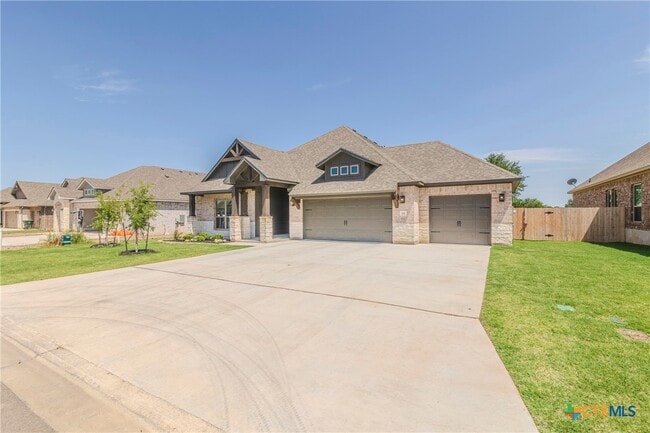 Building Photo - 711 Saddlehorn Dr